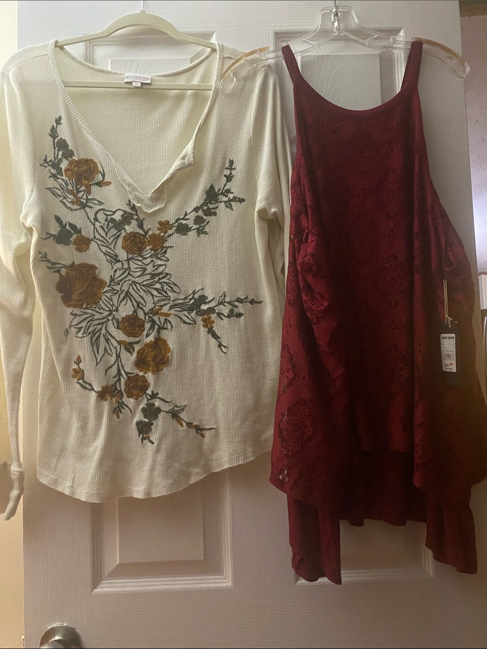 Shyanne tops. Lot of 2. Both size XXL